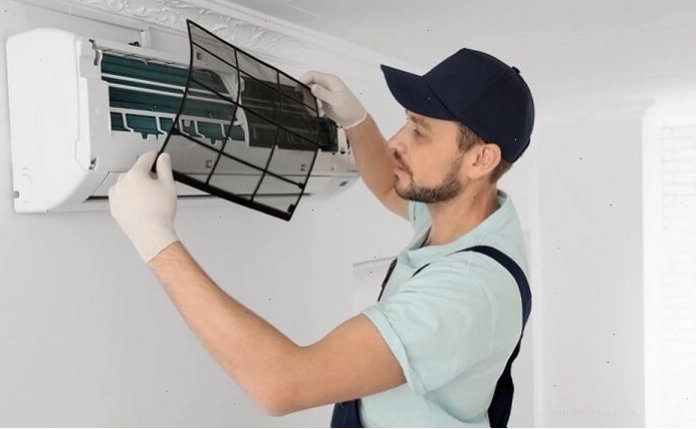 Tầm quan trọng của việc vệ sinh lưới lọc bụi máy lạnh Panasonic