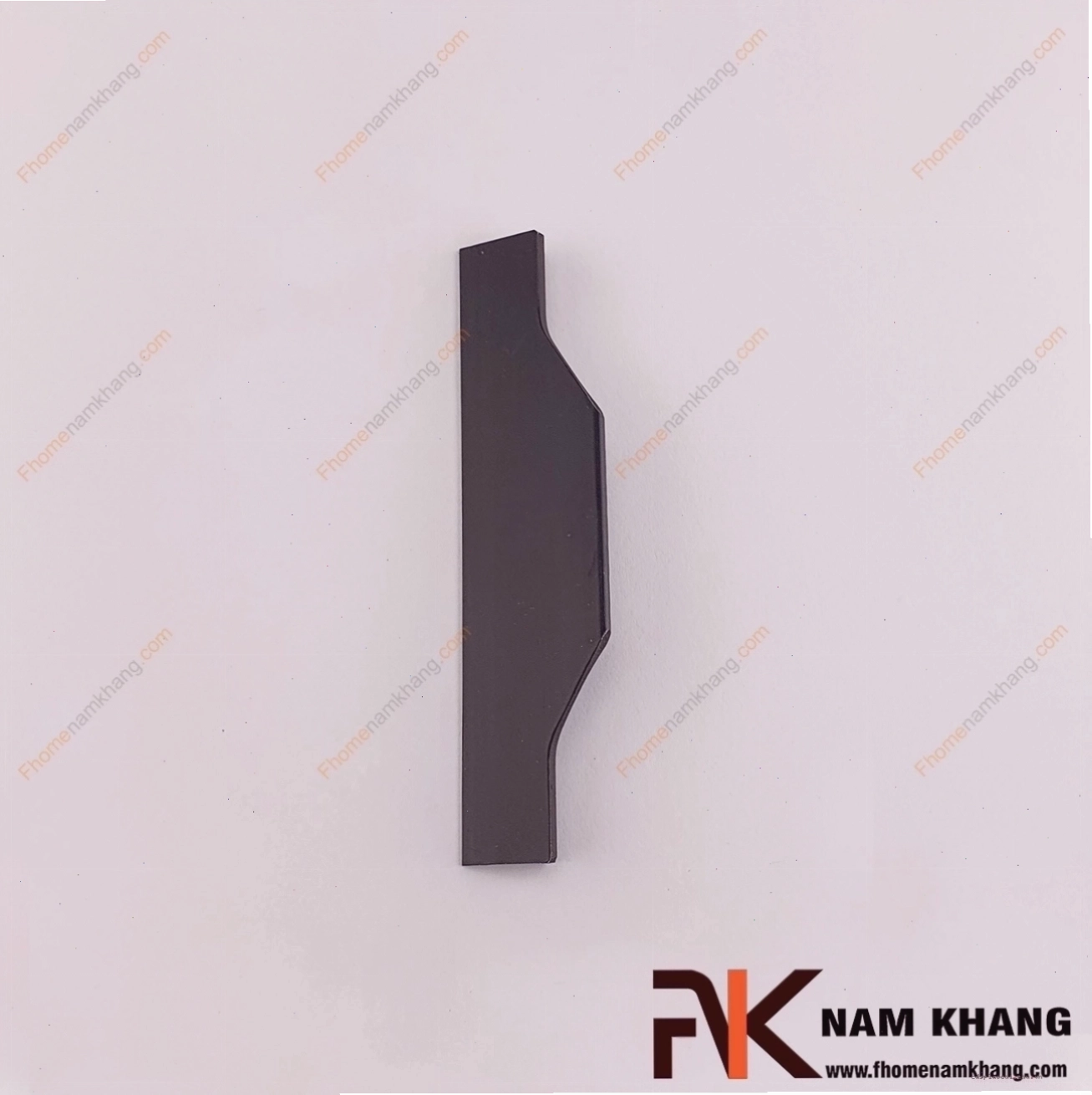 Tay nắm cửa tủ dạng thanh NK369D-D, sản phẩm phụ kiện cho cánh cửa tủ với nhiều kích thước dài ngắn khác nhau phục vụ đầy đủ cho nhiều dạng phong cách tủ kệ.