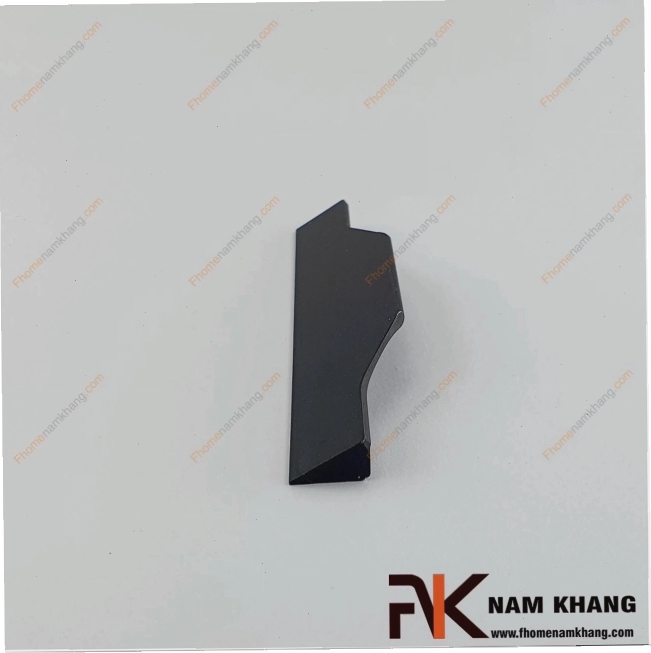 Tay nắm cửa tủ màu đen mờ NK369D-D, thiết kế đơn giản dễ lắp đặt