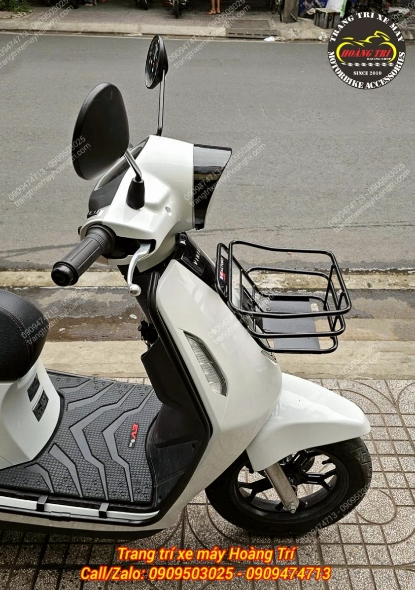 Thảm để chân Vinfast EVO chống trượt và rổ trước tiện dụng