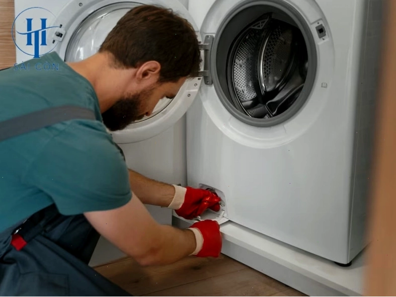 Tháo rời các bộ phận máy giặt LG để thay bạc đạn