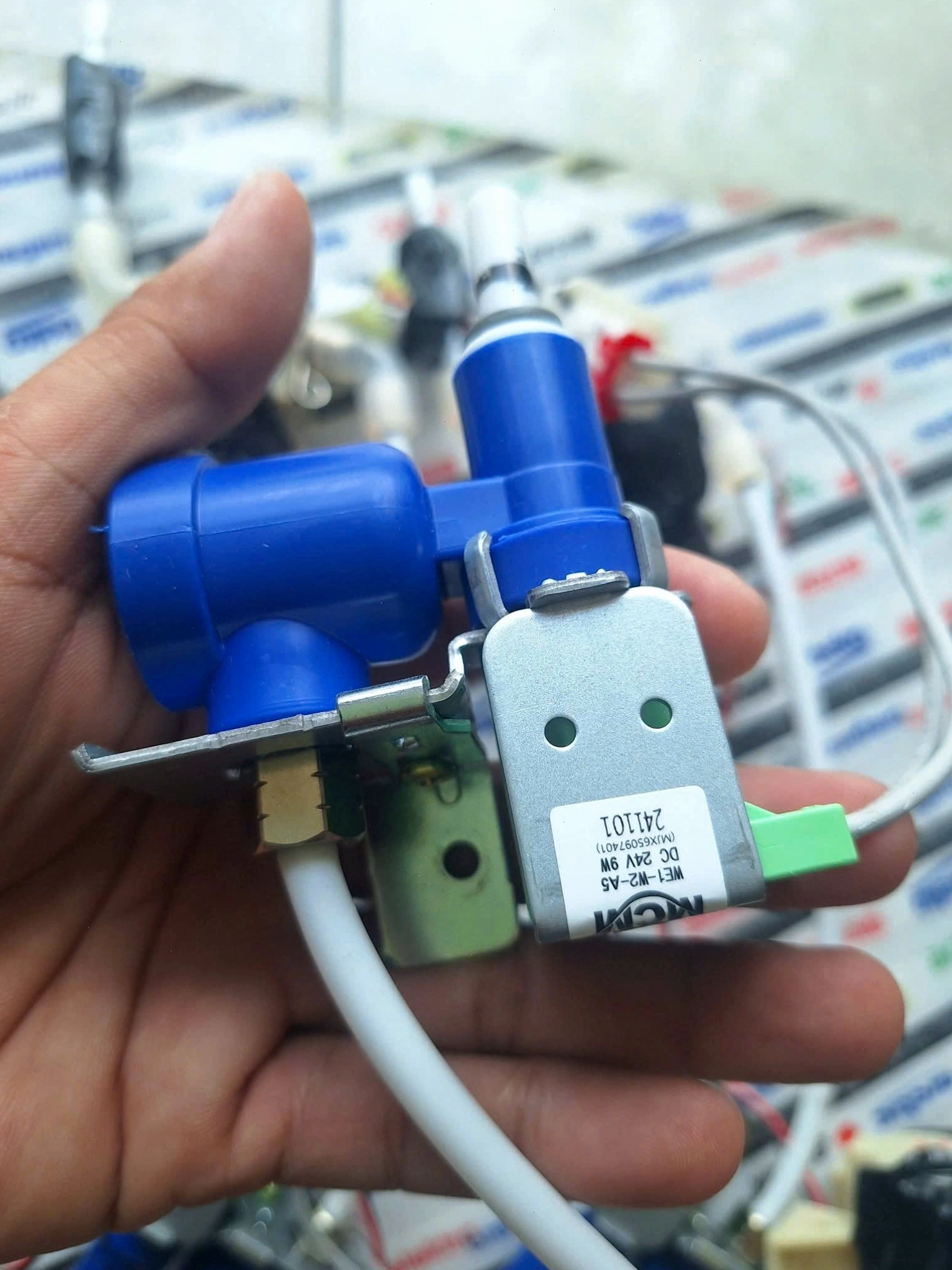 Van cấp nước tủ lạnh LG chính hãng