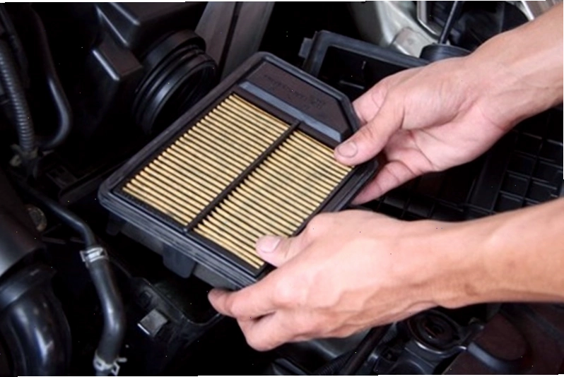 Vị trí lắp lọc gió động cơ trong khoang máy xe Toyota Altis