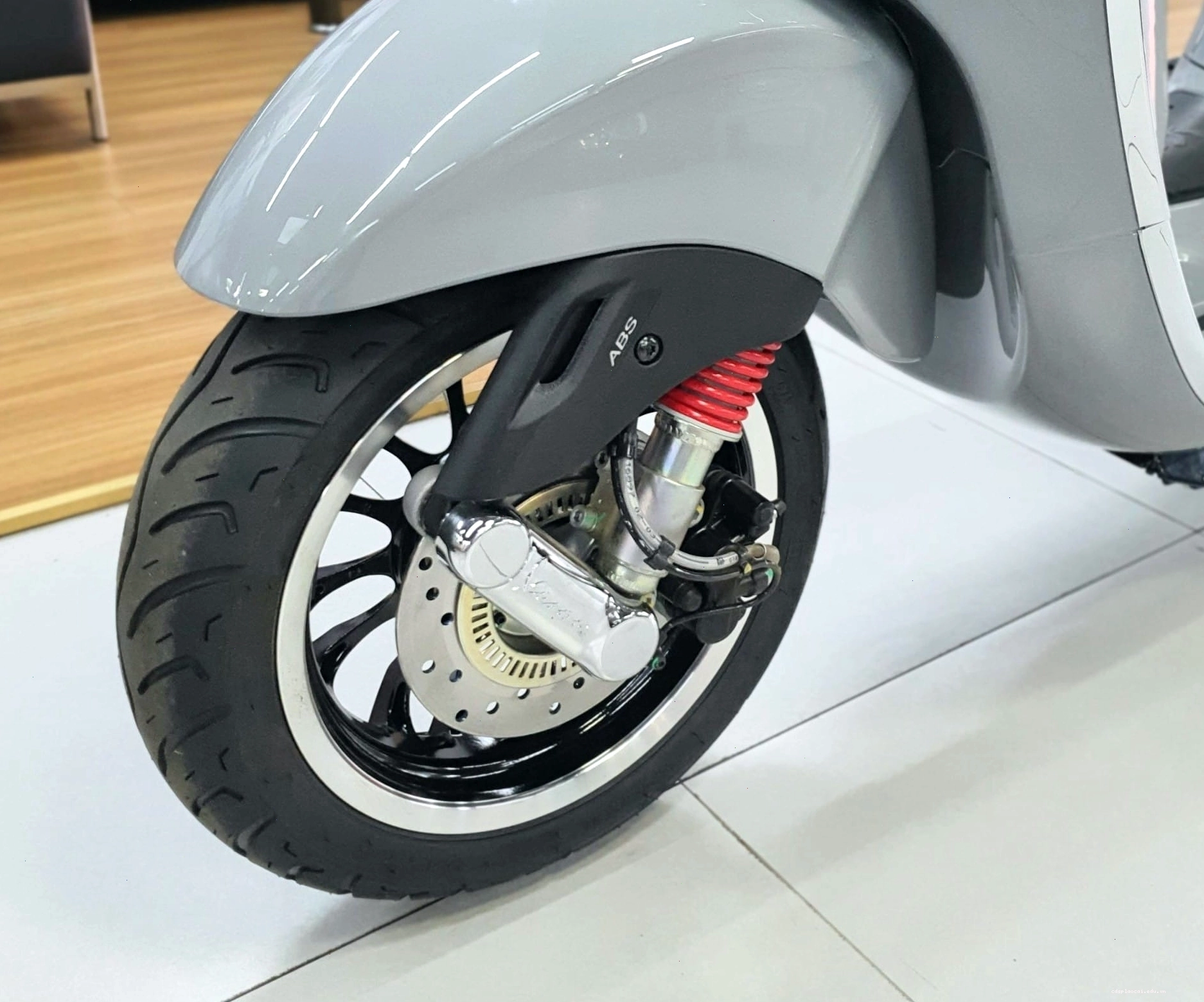 Vỏ xe Piaggio tại Shop2banh