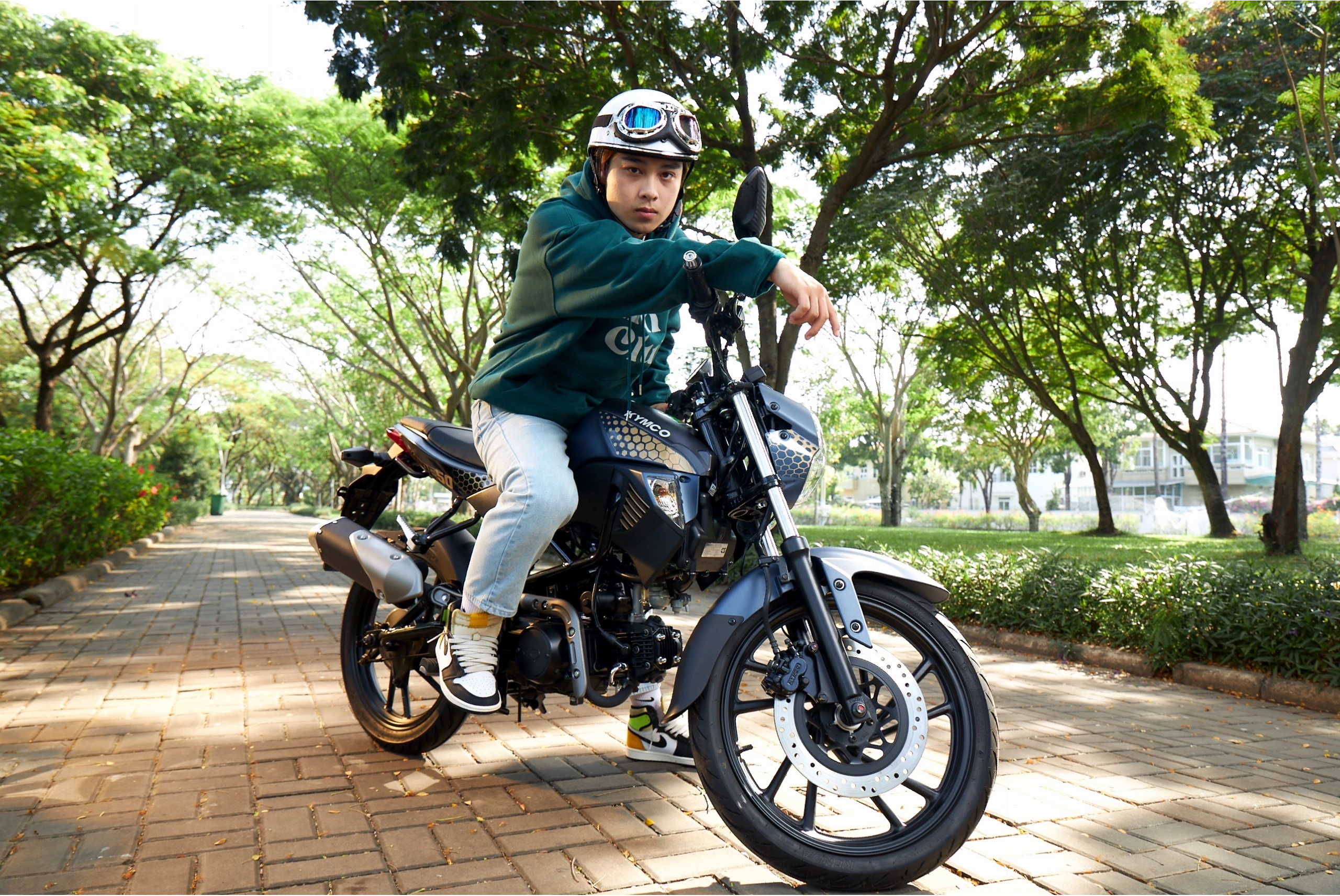 Xe máy Kymco để lâu khó khởi động