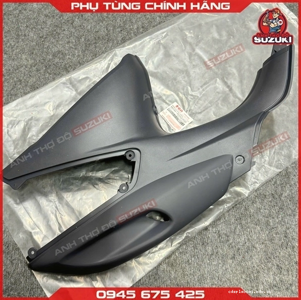 Yếm Bình Xăng Phải Suzuki Viva Nhựa Nhám Xám